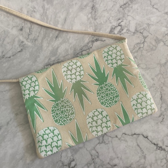 Jana Lam Crossbody - Picture 8 of 11